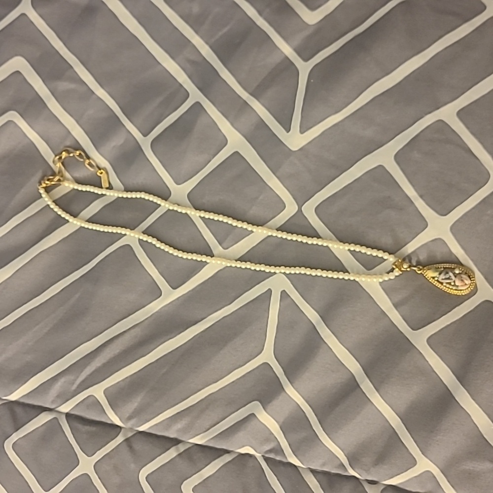 1928 Faux Pearl Necklace